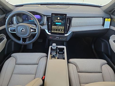 New 2026 Volvo XC90 B6 Ultra image 17