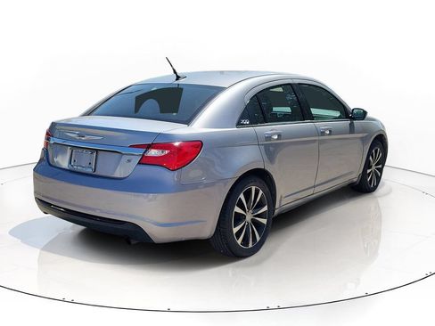 Used 2014 Chrysler 200 Touring w/ 200 S Group FWD image 4