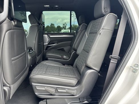 Used 2025 Cadillac Escalade V w/ LPO, ONYX Package AWD/4WD image 34