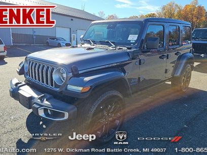 Used 2025 Jeep Wrangler Unlimited Sahara w/ Safety Group