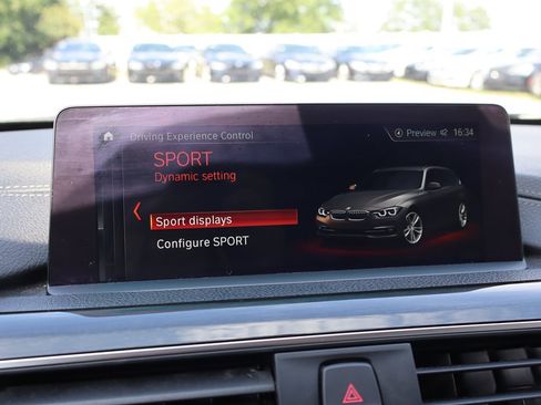 Used 2018 BMW 328d xDrive Wagon AWD/4WD image 30