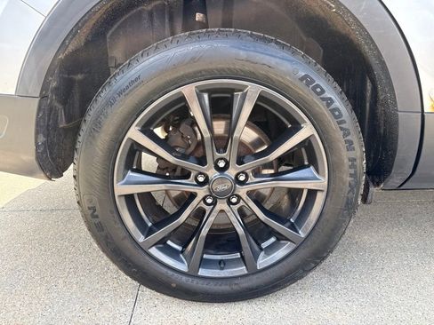 Used 2018 Ford Explorer XLT w/ Equipment Group 202A AWD/4WD image 55