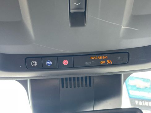 Used 2025 Chevrolet Tahoe Premier RWD image 18