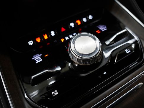 Used 2022 Jeep Grand Wagoneer Series II image 22