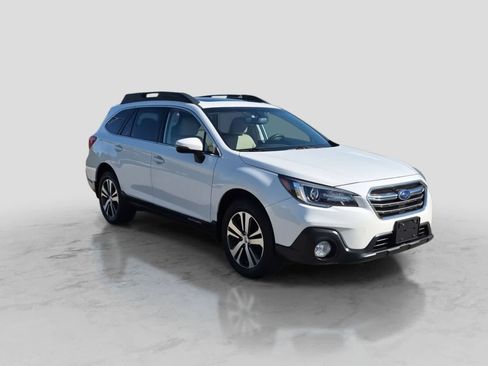 Used 2019 Subaru Outback 2.5i Limited AWD/4WD image 2