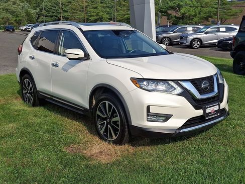 Used 2018 Nissan Rogue SL w/ Premium Package AWD/4WD image 3