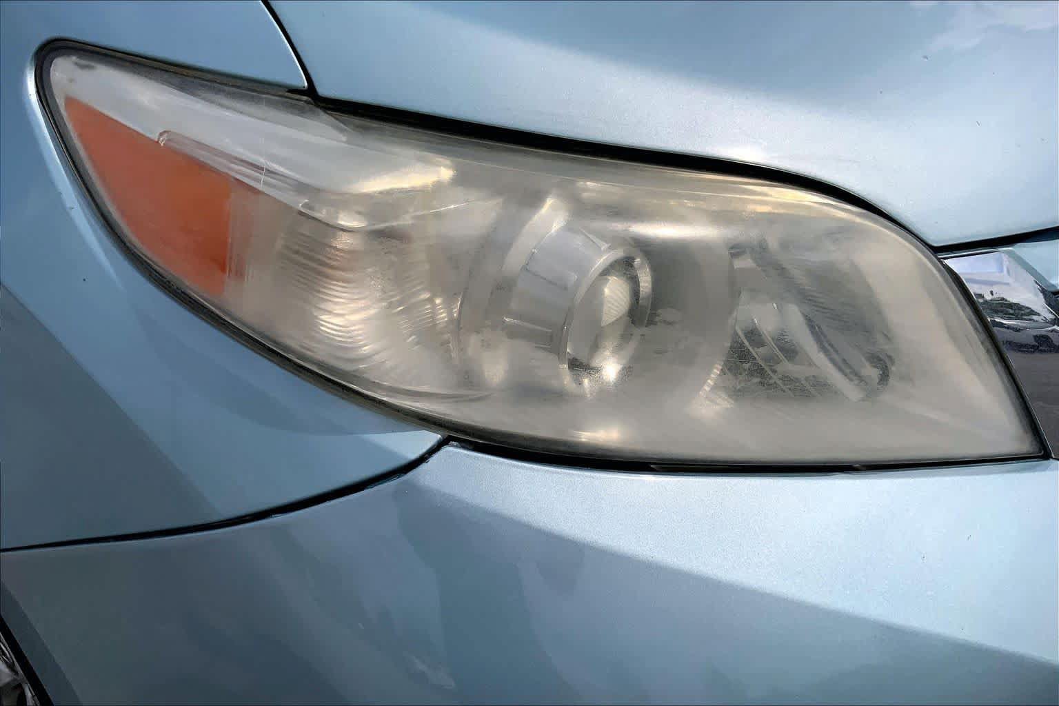 Used 2015 Toyota Sienna LE FWD image 26