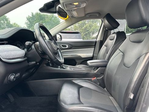 Used 2022 Jeep Compass Latitude w/ Convenience Group AWD/4WD image 38