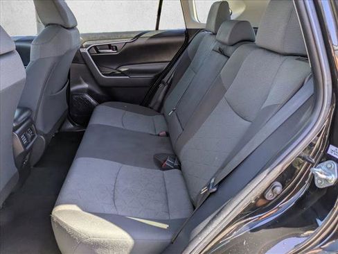 Used 2023 Toyota RAV4 XLE FWD image 18