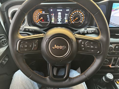 Used 2024 Jeep Wrangler Unlimited Sport AWD/4WD image 26