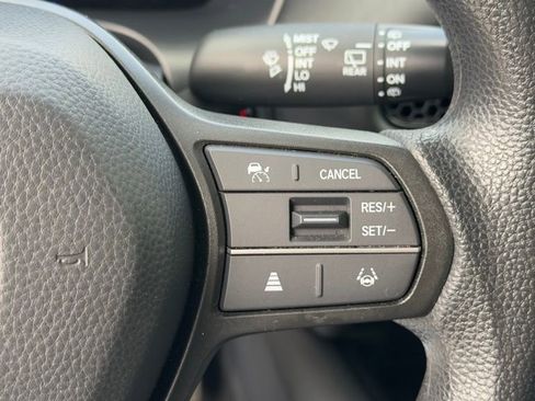 Used 2024 Honda HR-V LX image 9