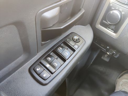 Used 2011 RAM 5500 4x4 Crew Cab image 24