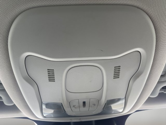 Used 2019 Jeep Renegade Latitude w/ Popular Equipment Group AWD/4WD image 16