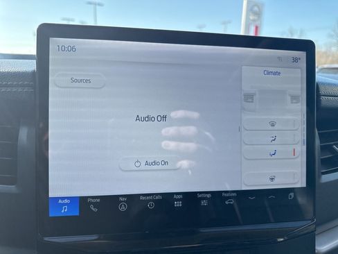 Used 2024 Ford Expedition XLT image 17