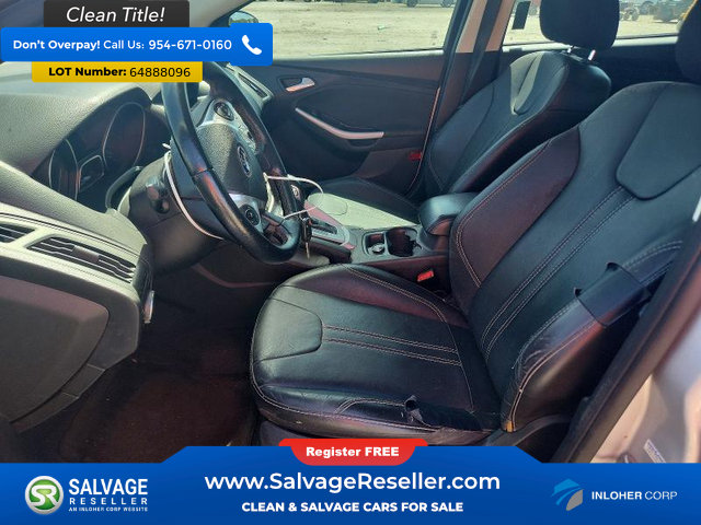 Used 2014 Ford Focus SE w/ Equipment Group 201A FWD image 9