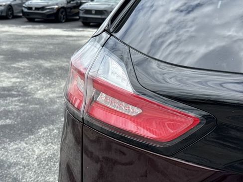 Used 2024 Ford Edge ST-Line image 16