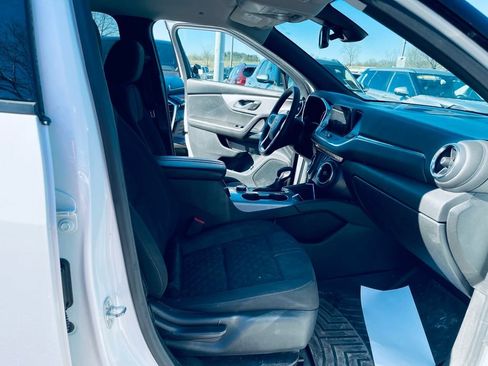 Used 2022 Chevrolet Blazer LT image 25