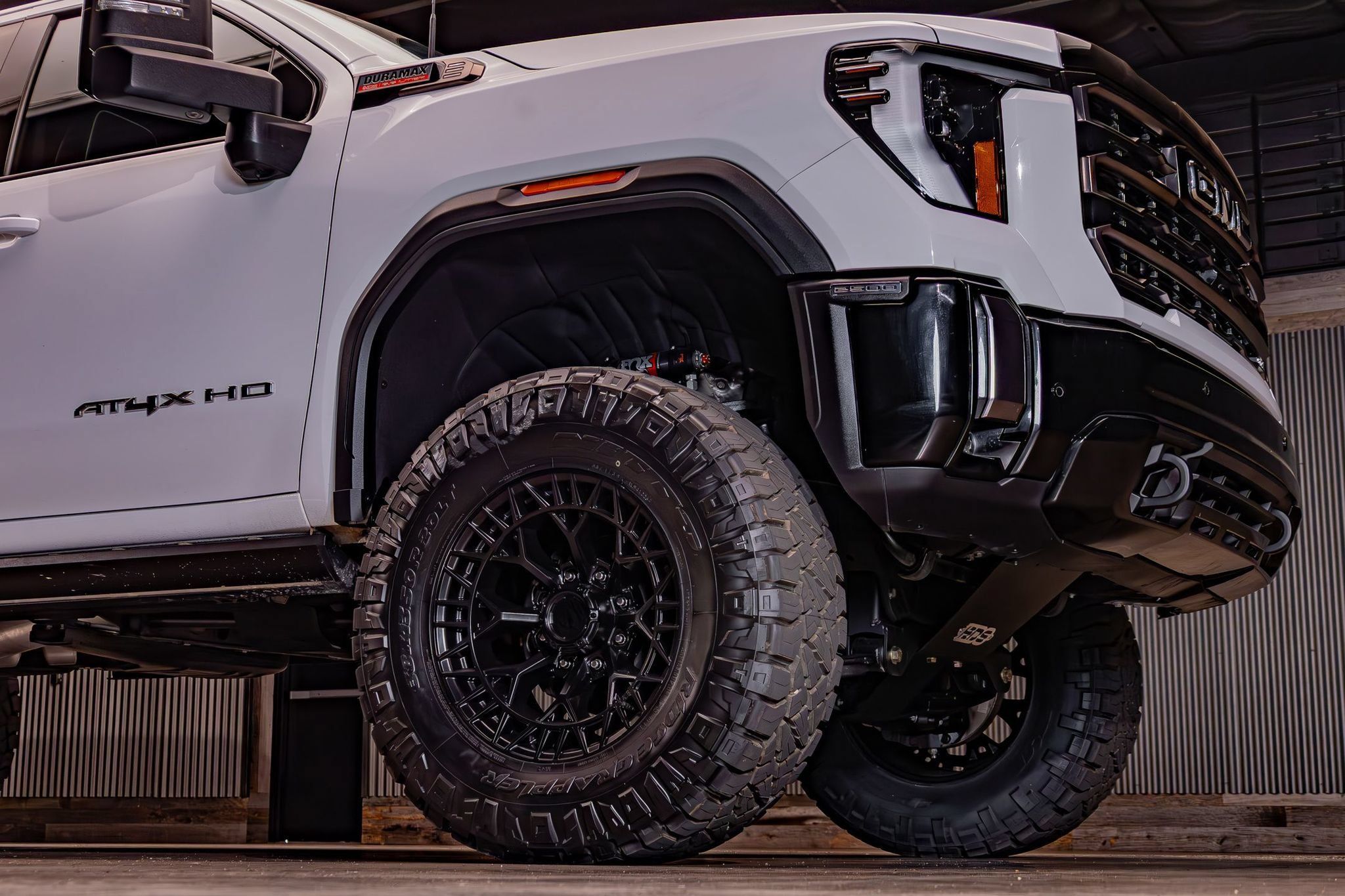 Used 2024 GMC Sierra 2500 AT4X AWD/4WD image 15