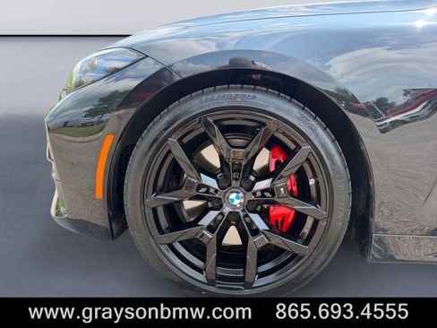 Used 2025 BMW M440i Coupe w/ Premium Package RWD image 9