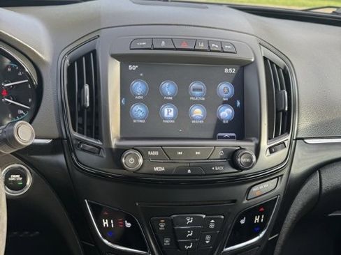 Used 2017 Buick Regal GS w/ Driver Confidence Package #2 image 24