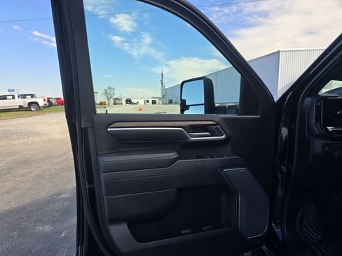 Used 2025 Chevrolet Silverado 2500 High Country w/ High Country Premium Package image 12