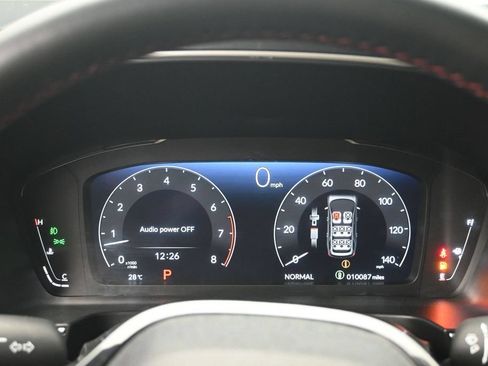 Used 2025 Honda Pilot Black Edition image 13