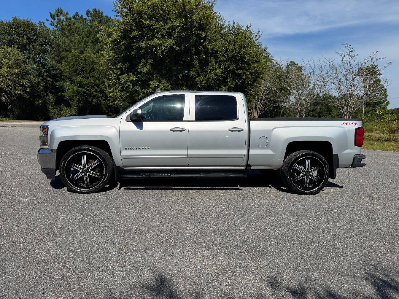 Used 2016 Chevrolet Silverado 1500 LT w/ All Star Edition AWD/4WD image 3
