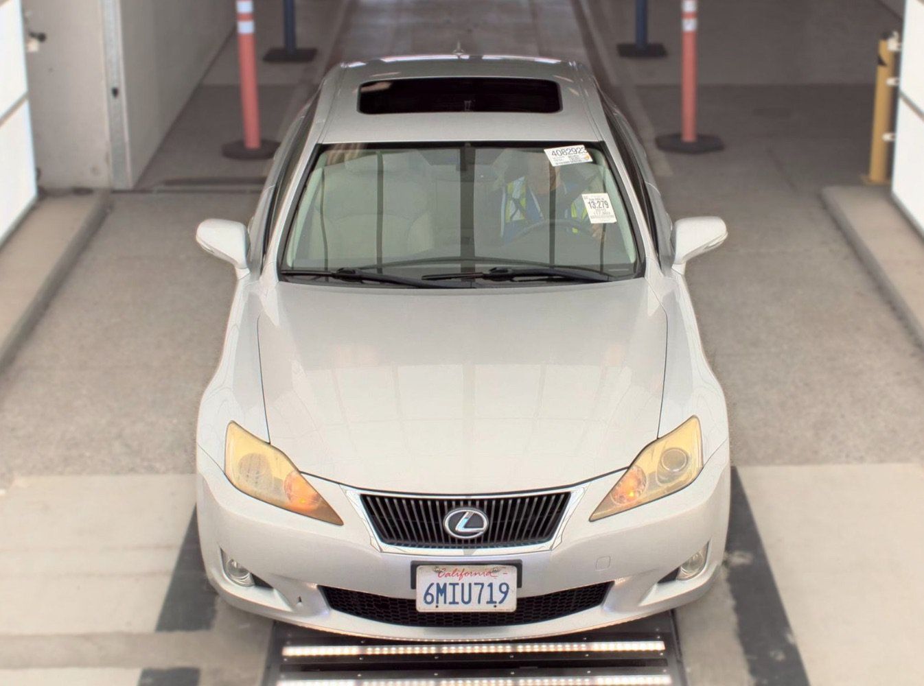 Used 2010 Lexus IS 250 w/ Premium Pkg Value Edition RWD image 2