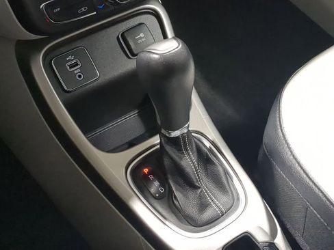 Used 2019 Jeep Compass Latitude image 42