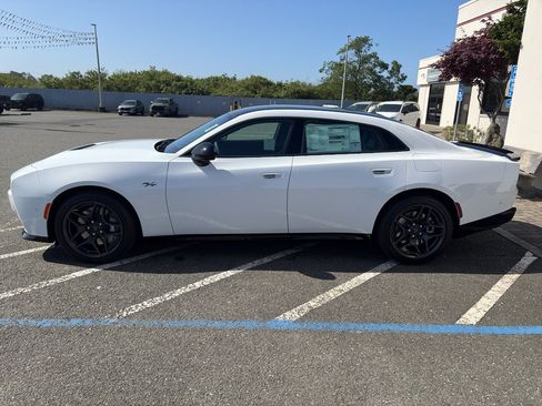 New 2026 Dodge Charger R/T AWD/4WD image 4