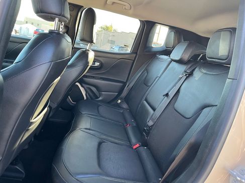 Used 2017 Jeep Renegade Trailhawk image 31