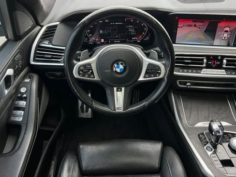 Used 2020 BMW X7 M50i image 16
