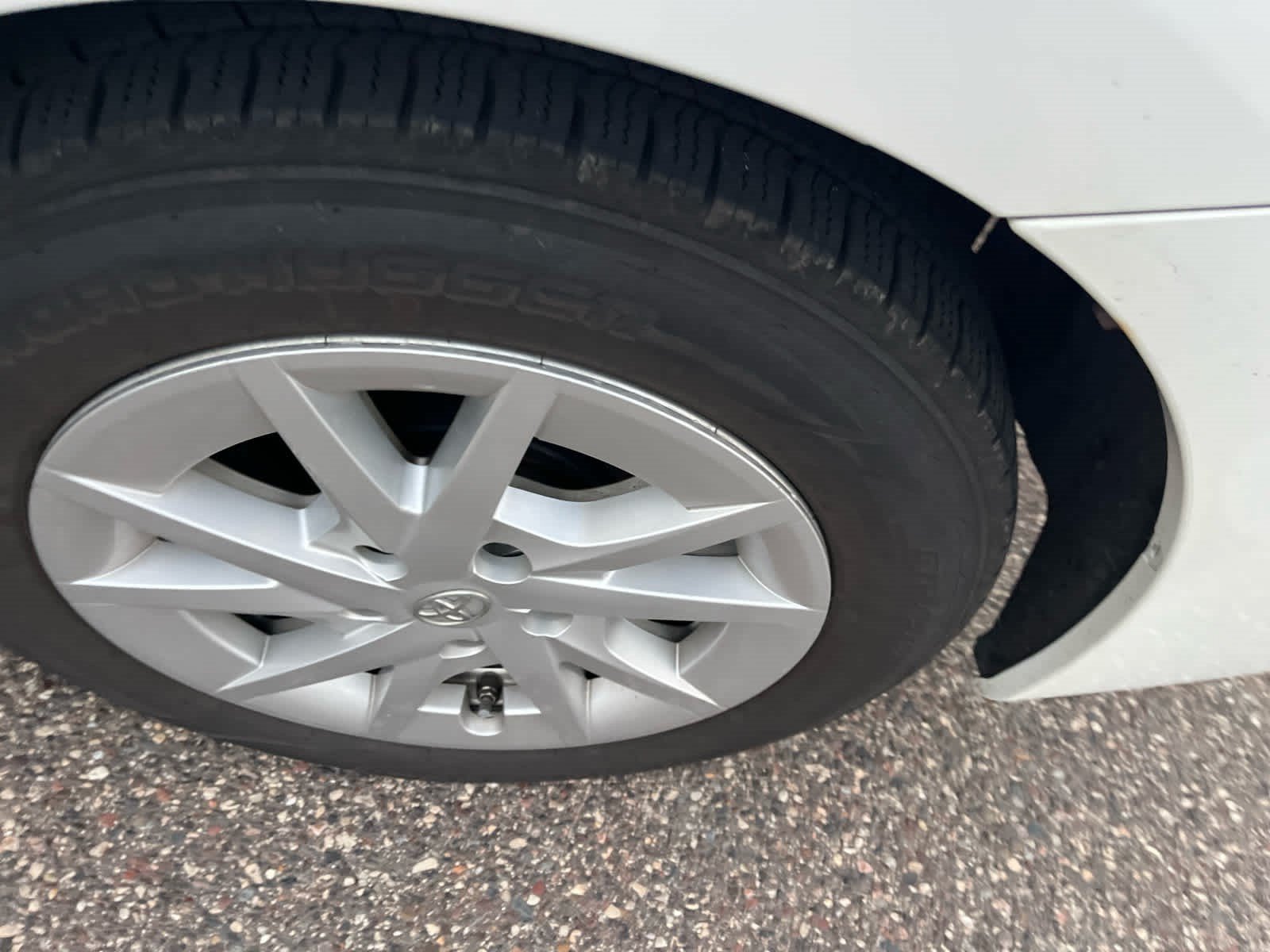 Used 2014 Toyota Prius V Three FWD image 4