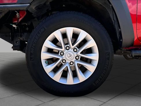 Used 2020 Toyota Tacoma SR5 AWD/4WD image 11