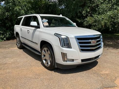 Used 2020 Cadillac Escalade ESV Premium Luxury AWD/4WD image 3