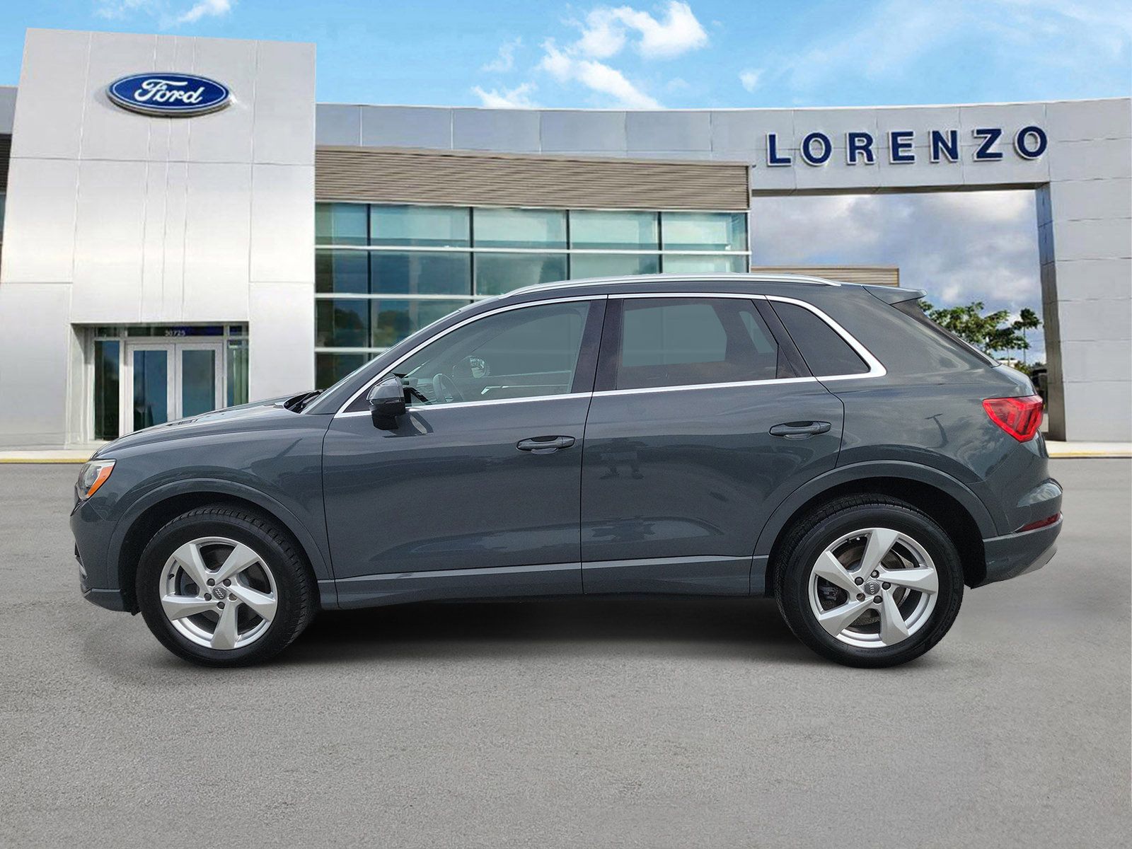 Used 2019 Audi Q3 2.0T Premium w/ Convenience Package AWD/4WD image 8