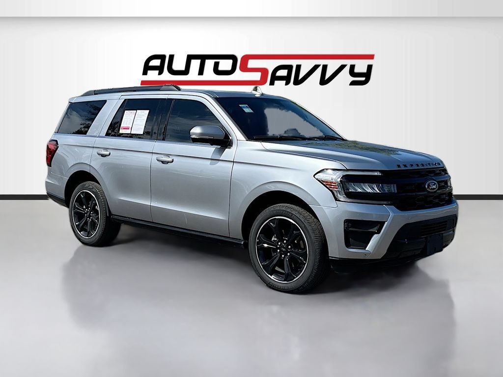 Used 2024 Ford Expedition Limited RWD image 1