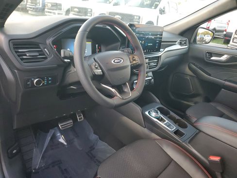 Used 2023 Ford Escape ST-Line w/ Tech Pack #1 image 9