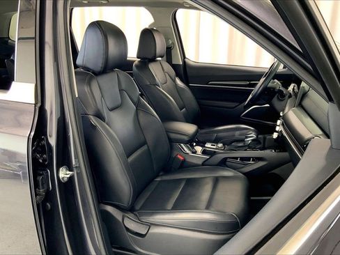 Used 2025 Kia Telluride S image 6