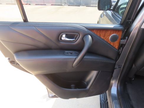 Used 2015 INFINITI QX80 2WD w/ Deluxe Technology Package image 20