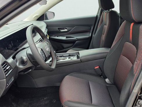 New 2026 Nissan Sentra SR w/ Floor Mat Package FWD image 10