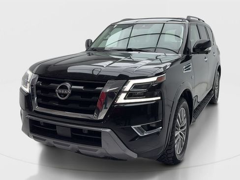 Used 2021 Nissan Armada SL w/ Captain's Chairs Package AWD/4WD image 4
