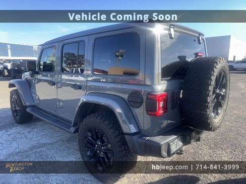 Used 2021 Jeep Wrangler Unlimited Sahara w/ Cold Weather Group image 7