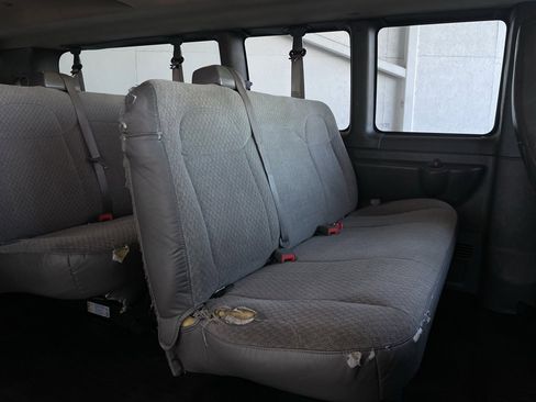 Used 2017 Chevrolet Express 3500 LT w/ LT Preferred Equipment Group image 15