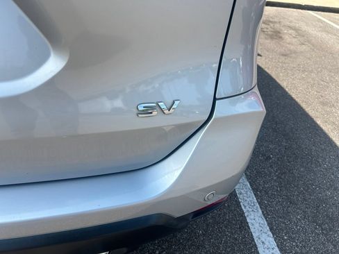 Used 2020 Nissan Rogue SV FWD image 4