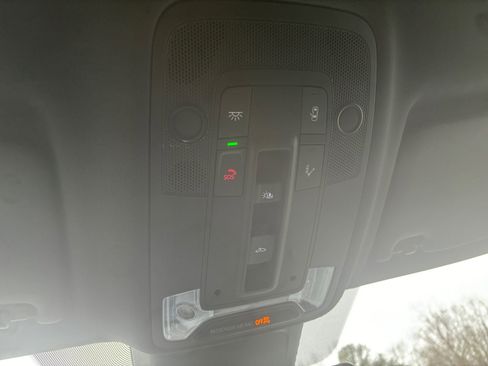 Used 2024 Audi Q3 2.0T Premium image 29