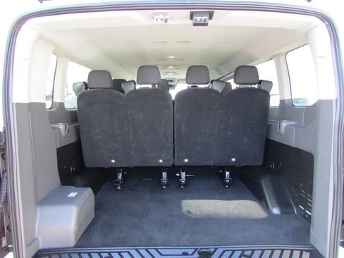 Used 2023 Ford Transit 350 XLT image 30