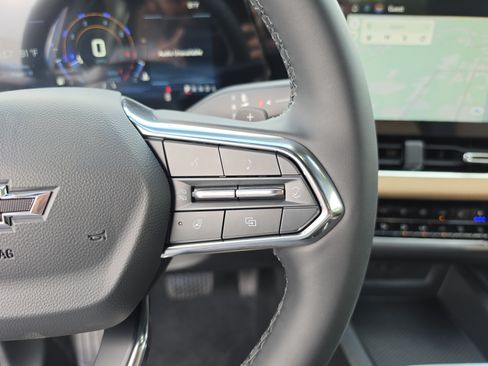 New 2027 Chevrolet Equinox ACTIV w/ Convenience Package III FWD image 35