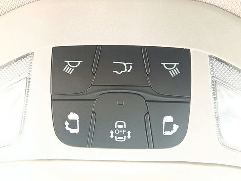 Used 2022 Chrysler Pacifica Touring-L FWD image 30