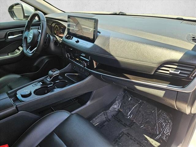 Used 2024 Nissan Rogue SL AWD/4WD image 23